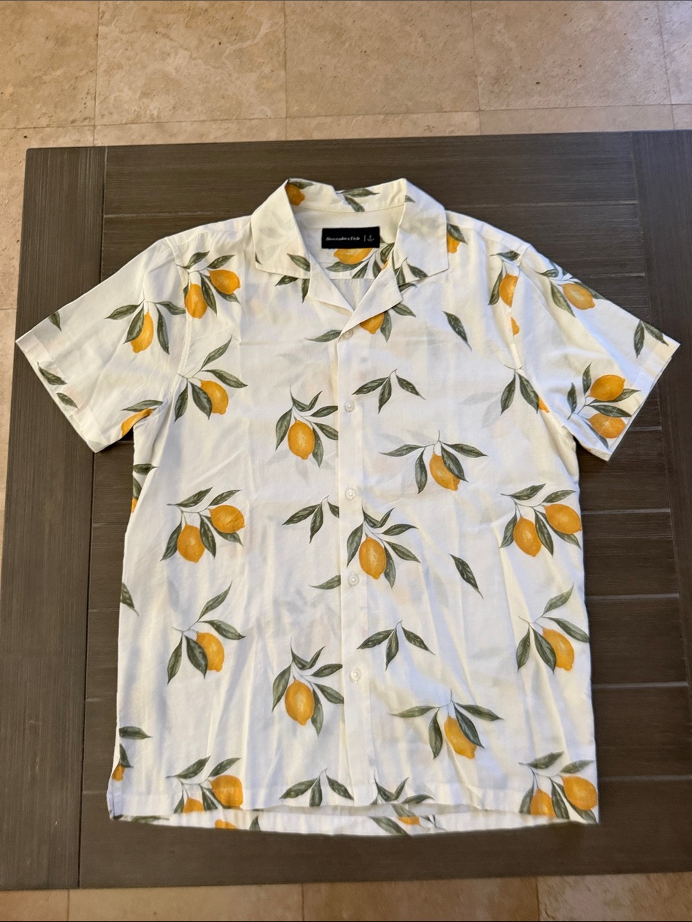 Abercrombie & Fitch White Short-Sleeve Lemon Print Button-Down Shirt